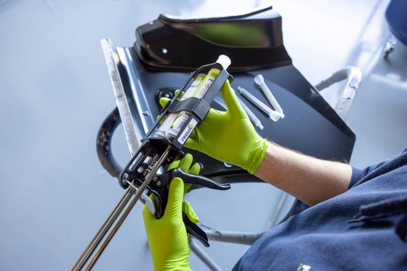 Finixa Pistool voor metaalverlijming