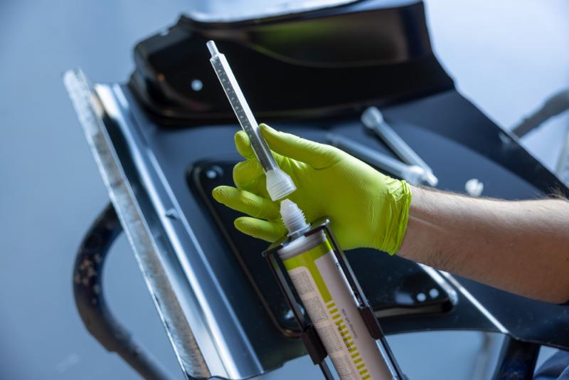 Finixa Pistool voor metaalverlijming